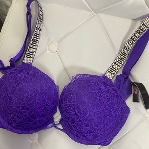 Victoria’s Secret shine strap super push up bra